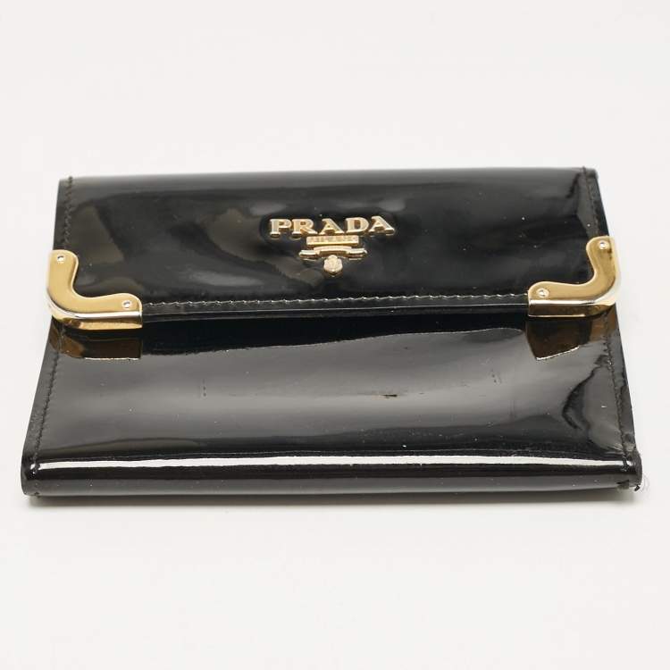 Pre Owned Prada Black Patent Leather Trifold Wallet