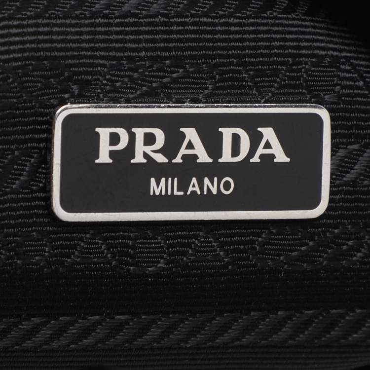 Pre Owned Prada Black Nylon Re-Edition 2000 Shoulder Bag
