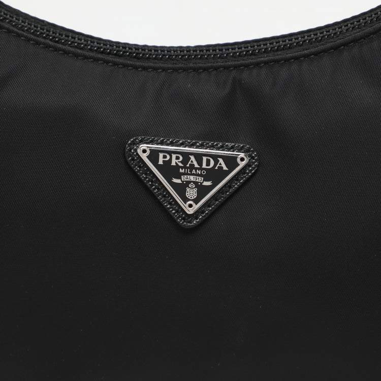 Pre Owned Prada Black Nylon Re-Edition 2000 Shoulder Bag