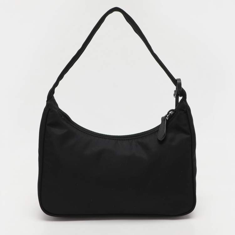 Pre Owned Prada Black Nylon Re-Edition 2000 Shoulder Bag