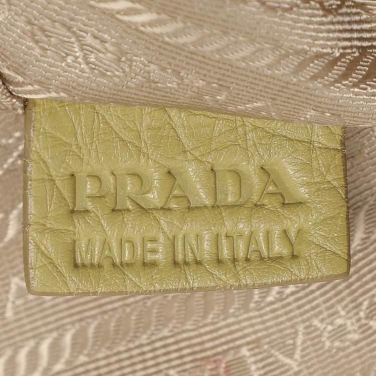 Pre Owned Prada Green Vitello Danio Leather Boston Bag