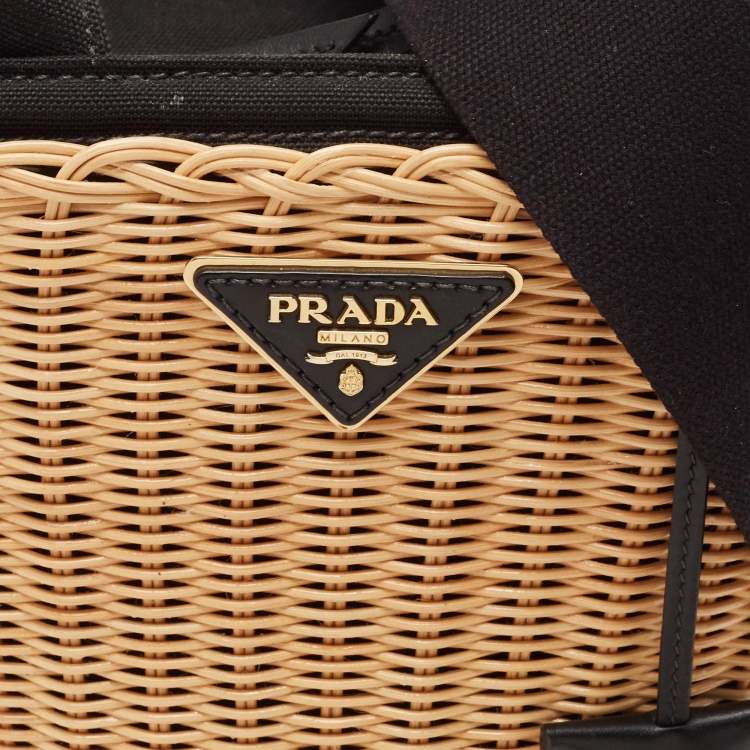 مملوكة مسبقًا Prada Black/Natural Wicker and Canvas Panier Bag