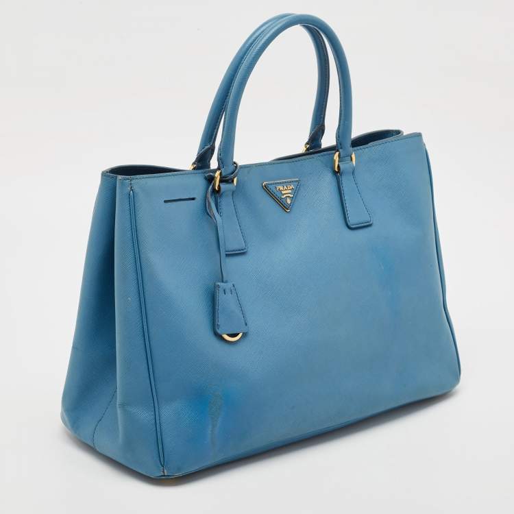 مملوكة مسبقًا Prada Light Blue Saffiano Lux Leather Large Gardener's Tote
