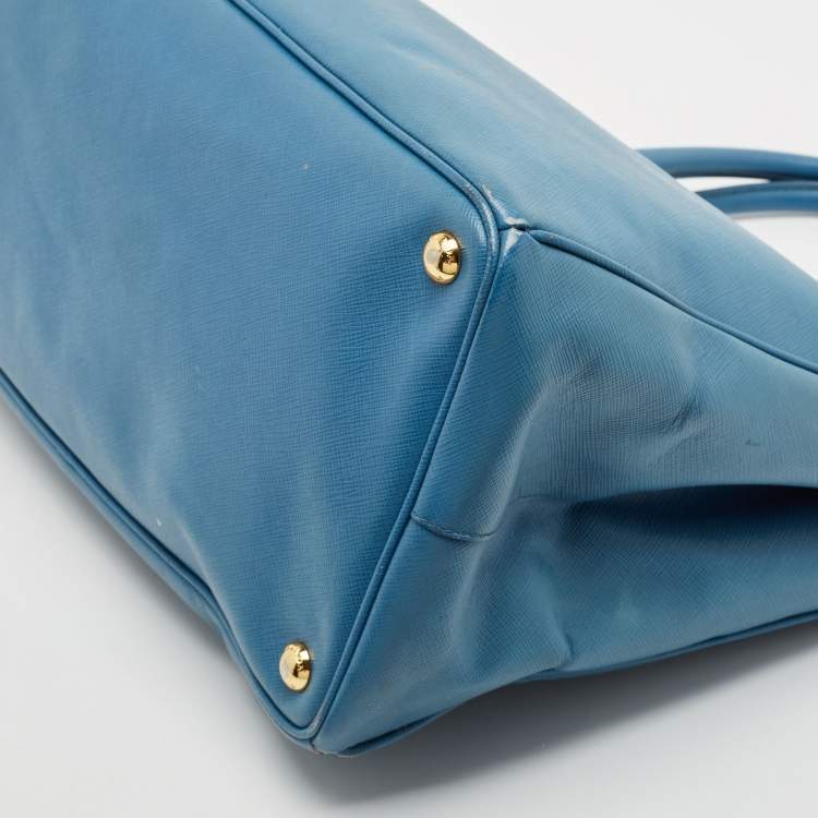 مملوكة مسبقًا Prada Light Blue Saffiano Lux Leather Large Gardener's Tote