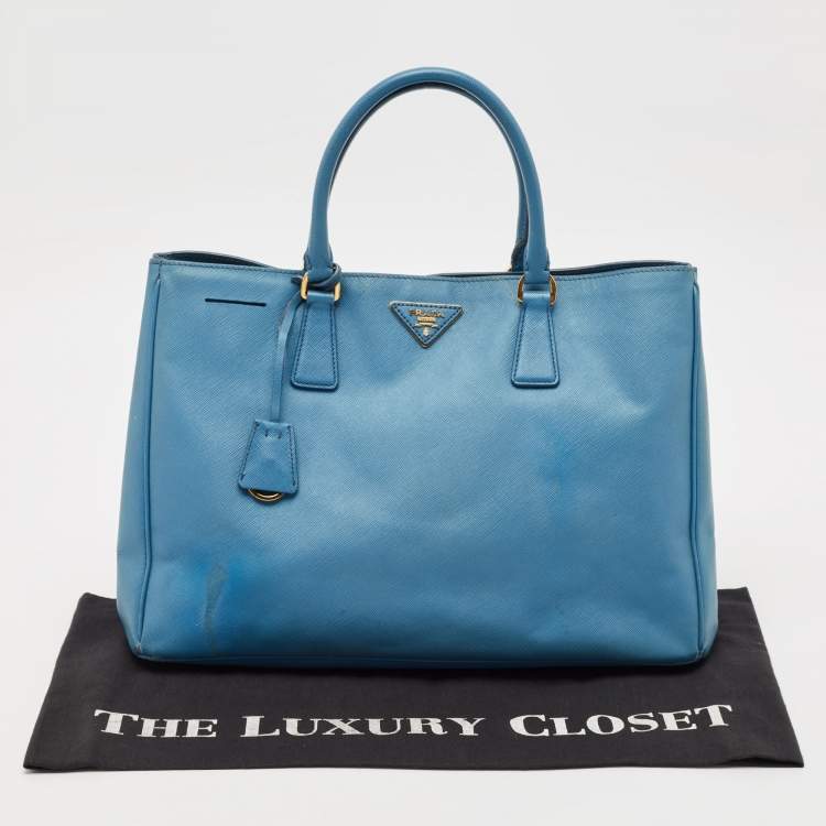 مملوكة مسبقًا Prada Light Blue Saffiano Lux Leather Large Gardener's Tote