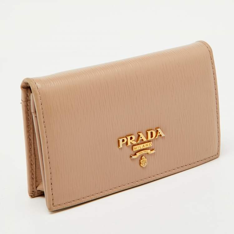 مملوكة مسبقًا Prada Beige Leather Logo Card Case