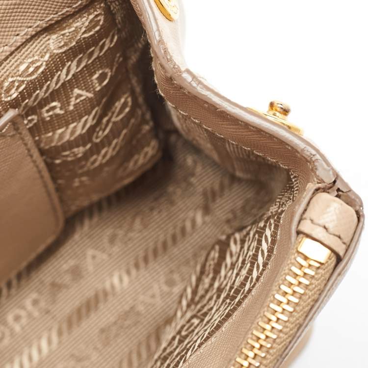 Pre Owned Prada Beige Saffiano Leather Micro Galleria Tote