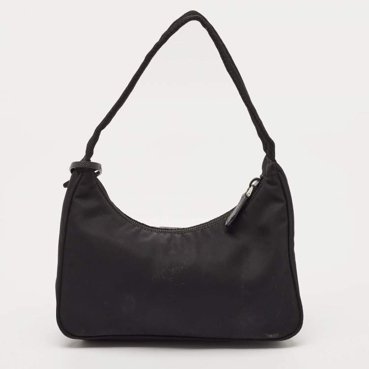 Pre Owned Prada Black Nylon Re-Edition 2000 Shoulder Bag
