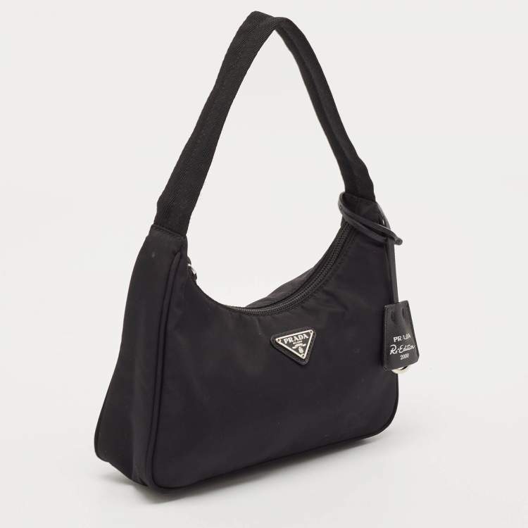 Pre Owned Prada Black Nylon Re-Edition 2000 Shoulder Bag