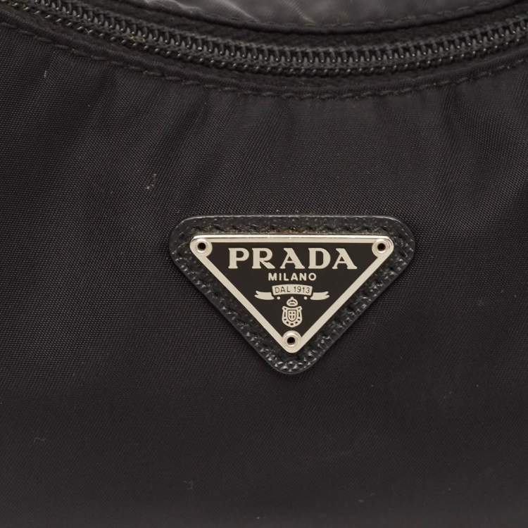Pre Owned Prada Black Nylon Re-Edition 2000 Shoulder Bag