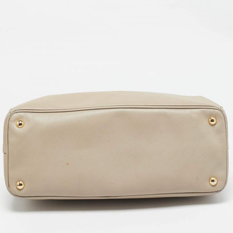 Pre Owned Prada Beige Leather Middle Zip Tote