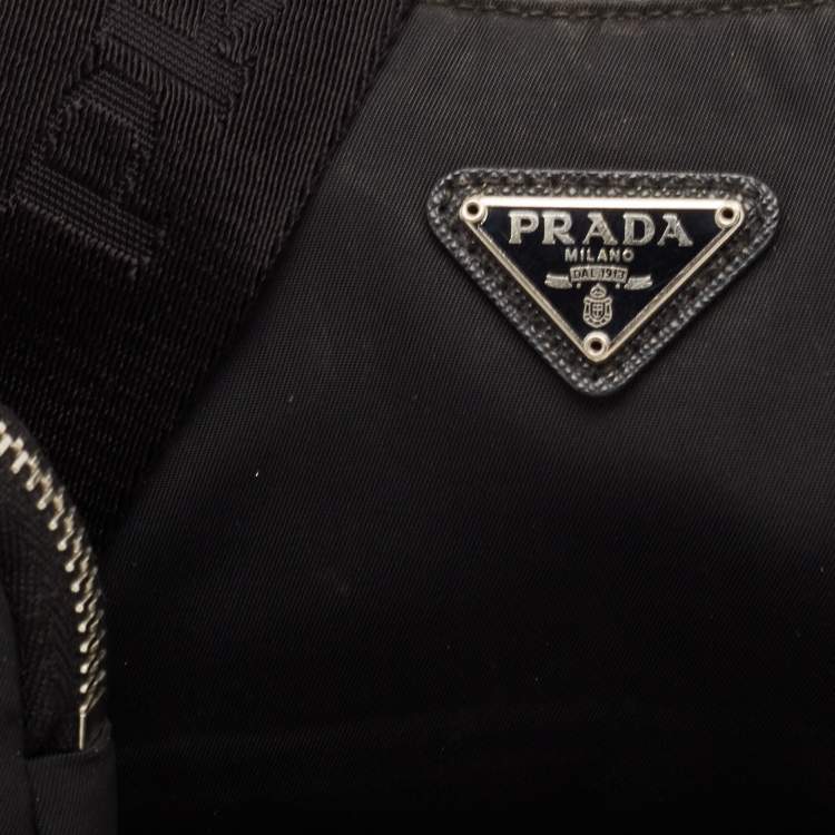Pre Owned Prada Black Nylon and Leather Re-Edition 2005 Shoulder Bag