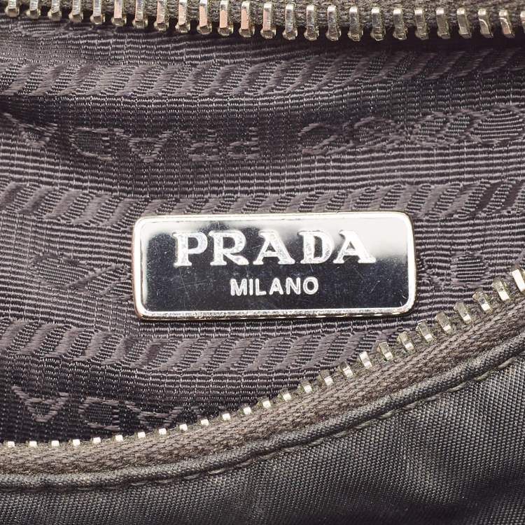 Pre Owned Prada Black Nylon and Leather Re-Edition 2005 Shoulder Bag