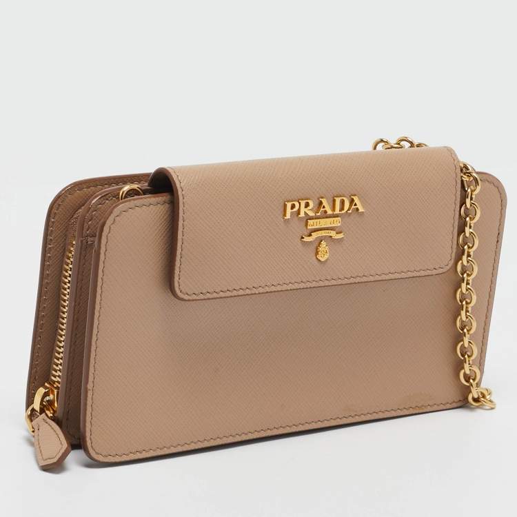 مملوكة مسبقًا Prada Beige Saffiano Lux Leather Phone Wallet On Chain