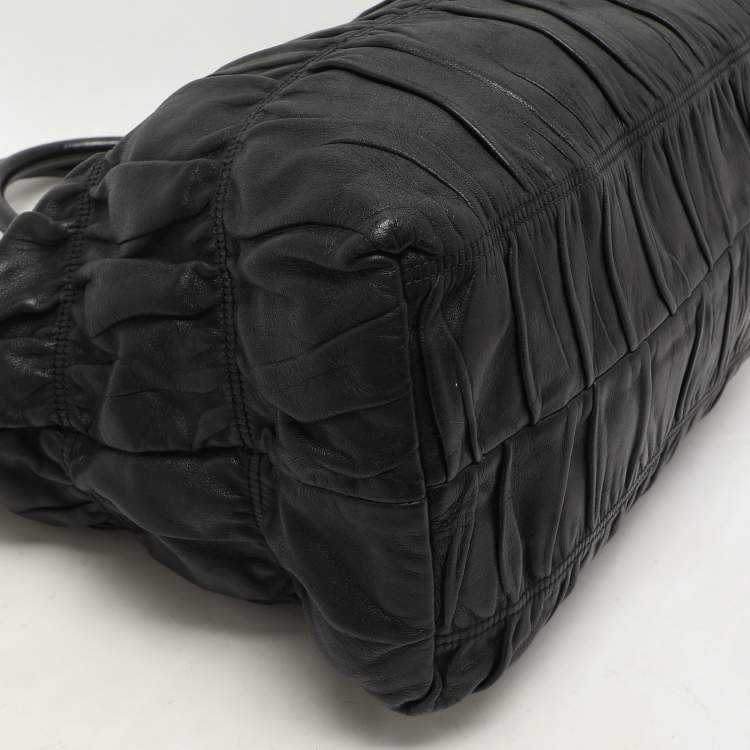 Pre Owned Prada Black Leather Gauffre Antic Tote