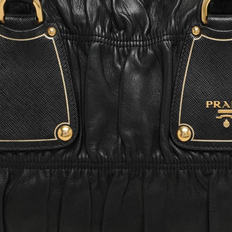 Pre Owned Prada Black Leather Gauffre Antic Tote