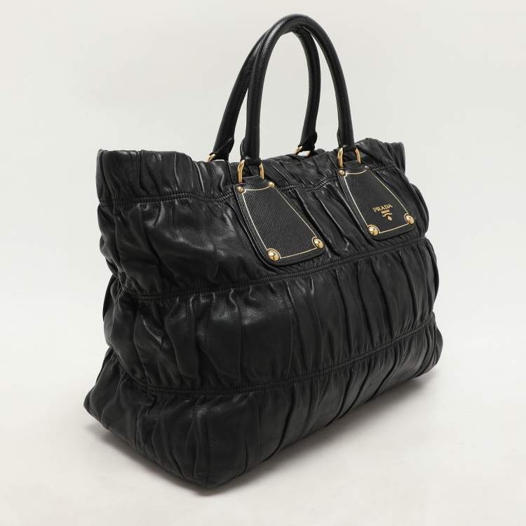 Pre Owned Prada Black Leather Gauffre Antic Tote