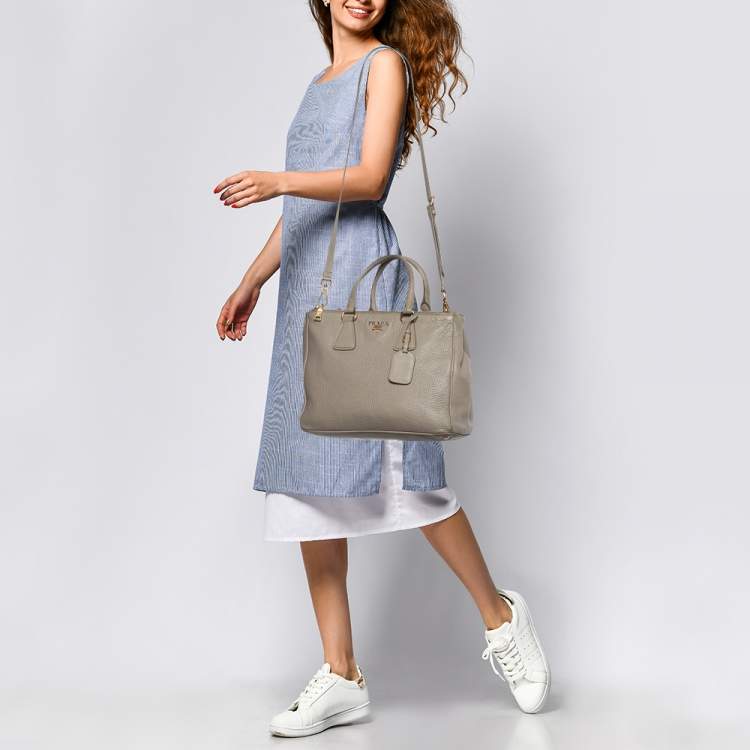 Pre Owned Prada Grey Vitello Daino Leather Double Zip Tote
