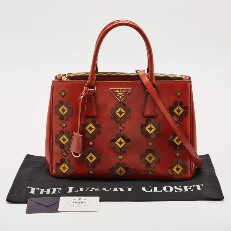 Pre Owned Prada Brick Red Patent Leather Medium Floral Applique Double Zip Tote