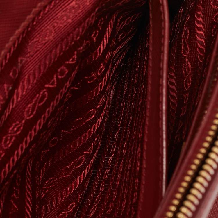Pre Owned Prada Red Saffiano Leather Medium Galleria Tote