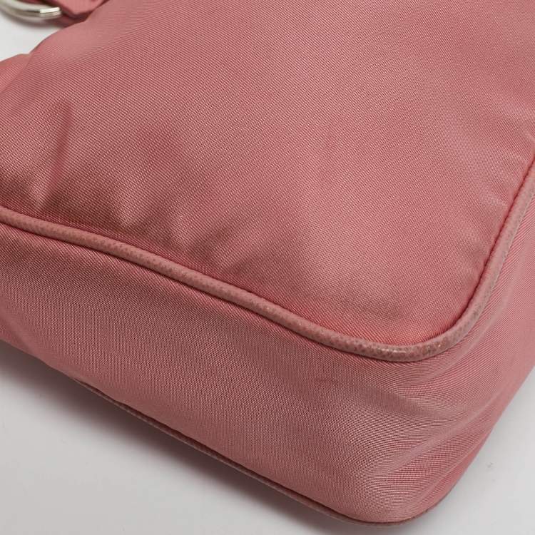 Pre Owned Prada Pink Nylon and Saffiano Leather Re-Edition 2005 Shoulder Bag