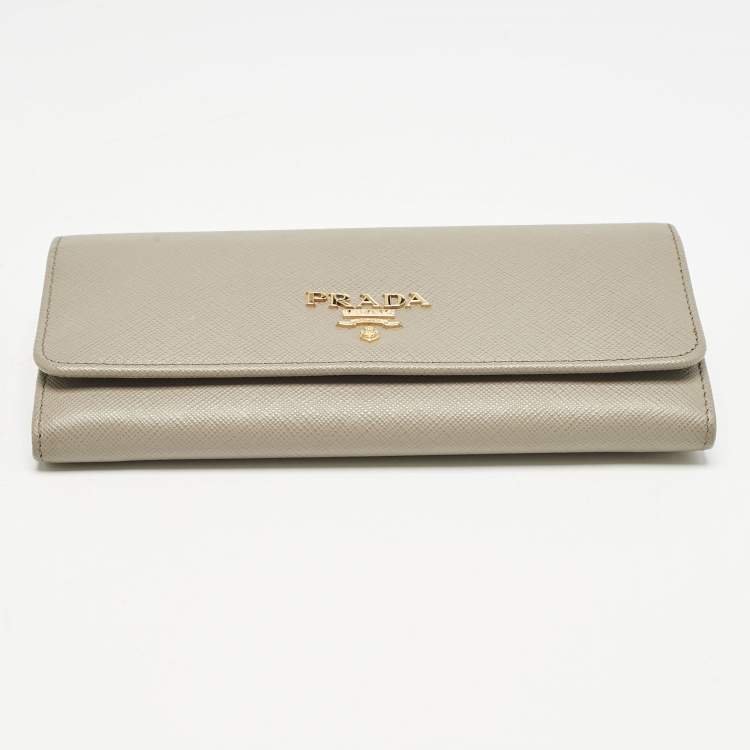 Pre Owned Prada Grey Leather Logo Flap Continental Wallet