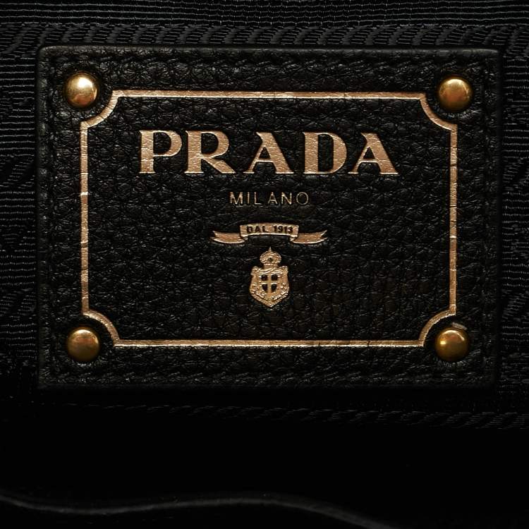 مملوكة مسبقًا Prada Black Vitello Phoenix Leather Tote