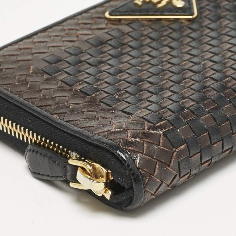 Pre Owned Prada Brown/Black Woven Madras Leather Zip Around Wallet