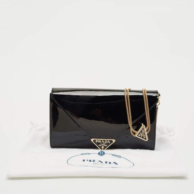Pre Owned Prada Black Patent Leather Enamel Triangle Logo Wallet On Chain