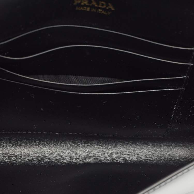 Pre Owned Prada Black Patent Leather Enamel Triangle Logo Wallet On Chain