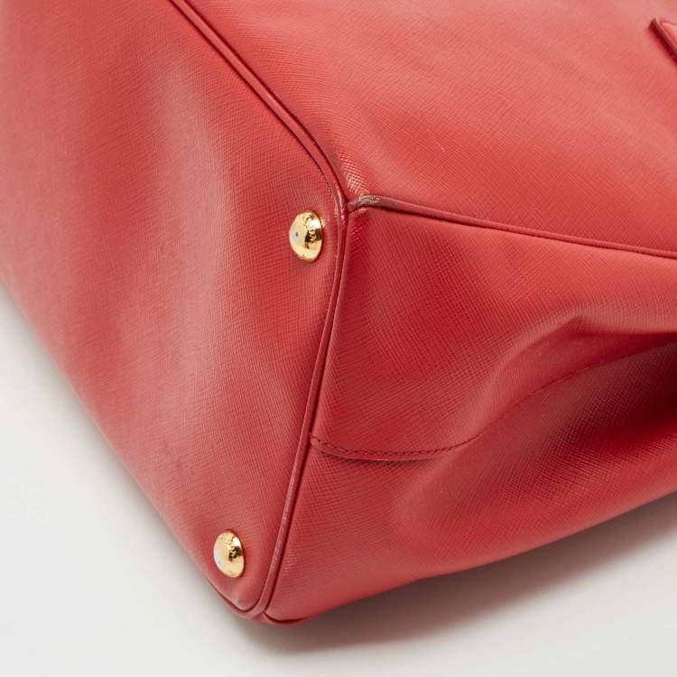 Pre Owned Prada Red Saffiano Lux Leather Medium Double Zip Tote