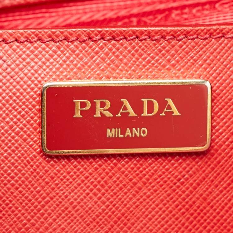 Pre Owned Prada Red Saffiano Lux Leather Medium Double Zip Tote