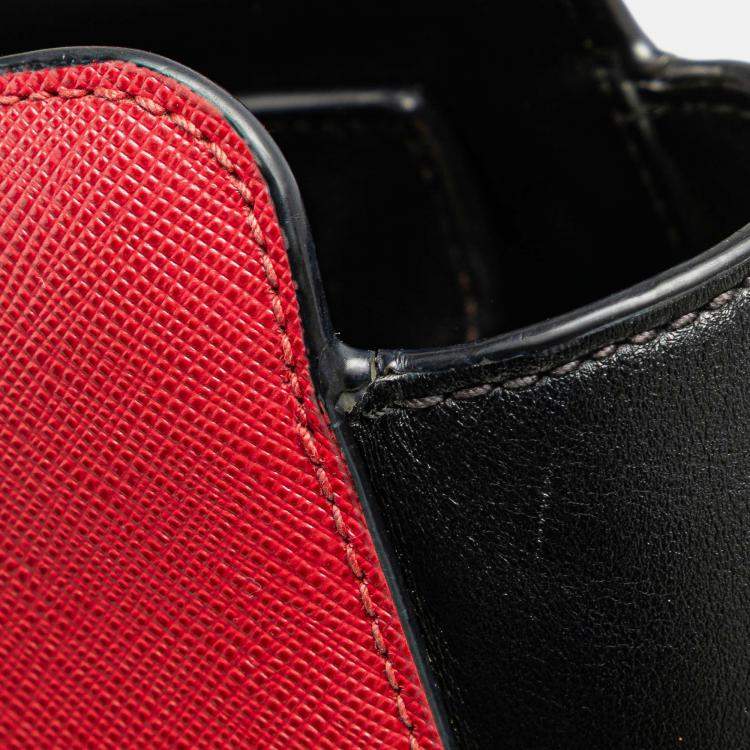 مملوكة مسبقًا Prada Black Red Bicolor Soft Calf Trimmed Saffiano Satchel