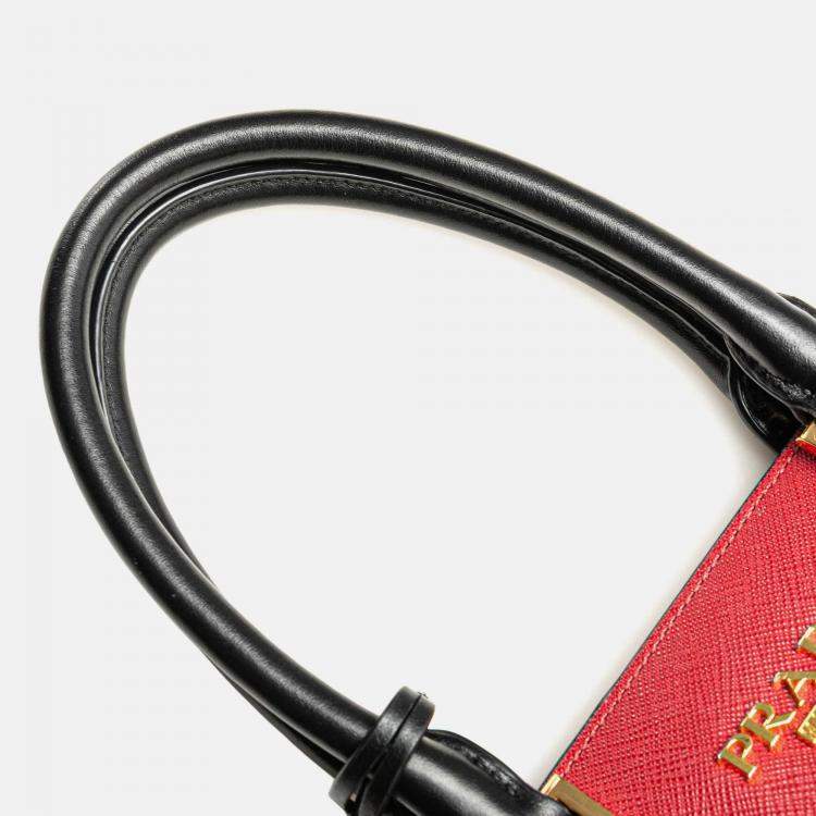 مملوكة مسبقًا Prada Black Red Bicolor Soft Calf Trimmed Saffiano Satchel