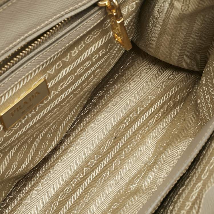 Pre Owned Prada Light Grey Saffiano Leather Small Galleria Double Zip Tote
