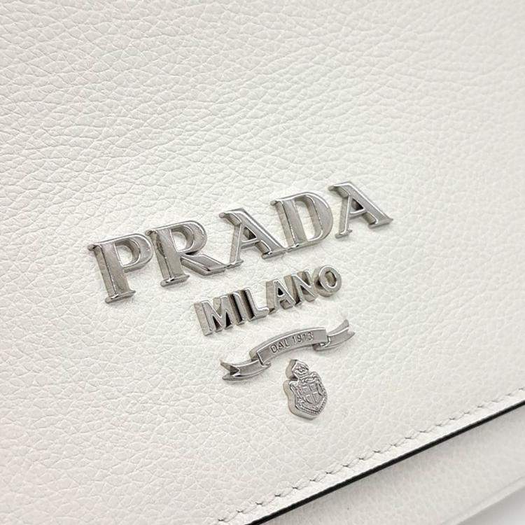 Pre Owned Prada White Leather Chain Shoulder Bag