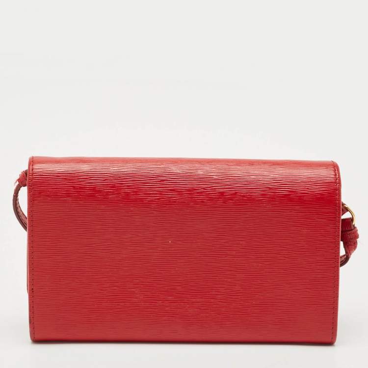 Pre Owned Prada Red Vitello Move Leather Wallet On Strap