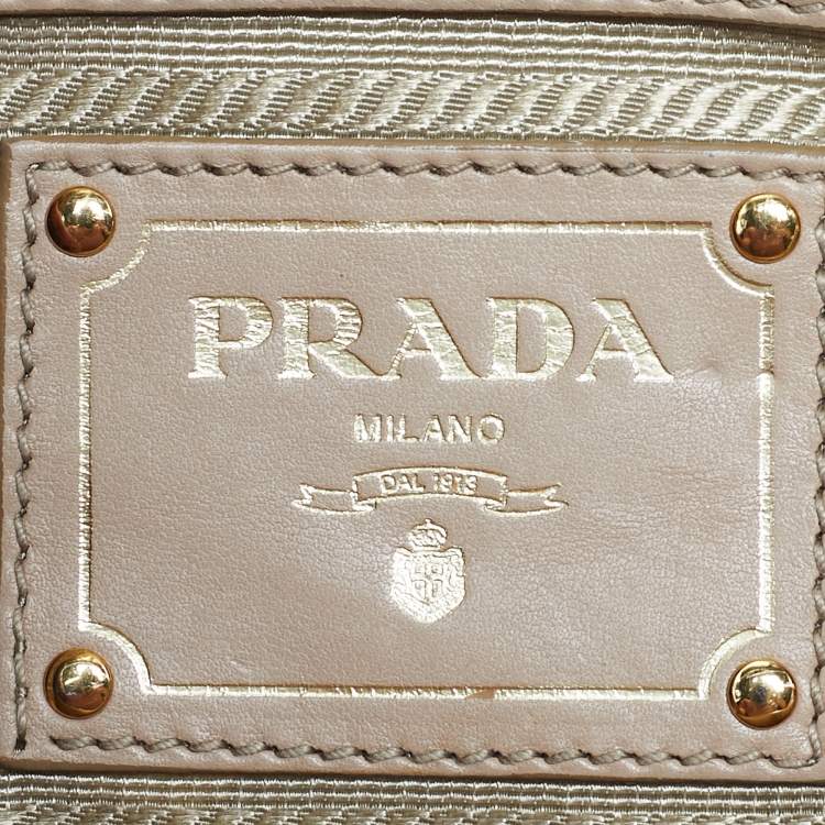 Pre Owned Prada Beige Leather Top Zip Clutch