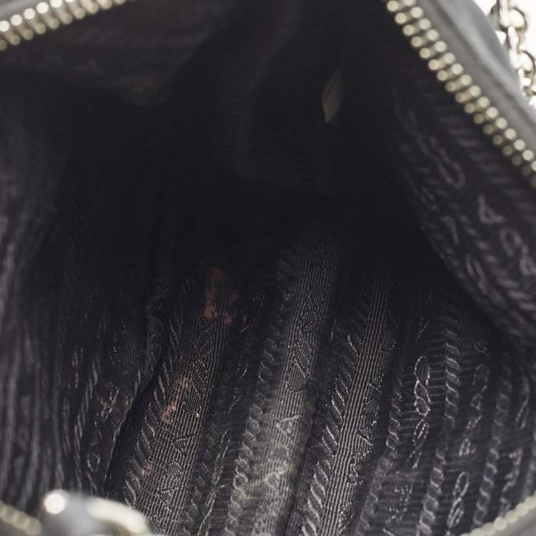 Pre Owned Prada Black Nylon and Saffiano Leather Re-Edition 2005 Shoulder Bag