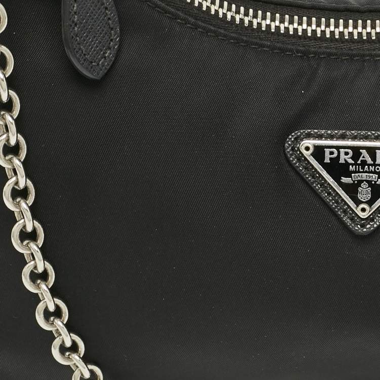 Pre Owned Prada Black Nylon and Saffiano Leather Re-Edition 2005 Shoulder Bag