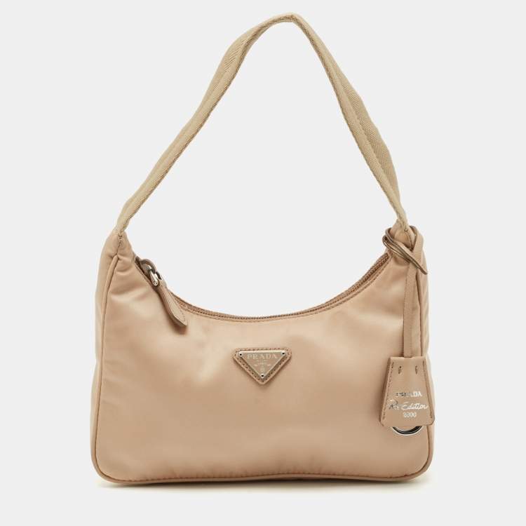Pre Owned Prada Beige Nylon Re-Edition 2000 Shoulder Bag