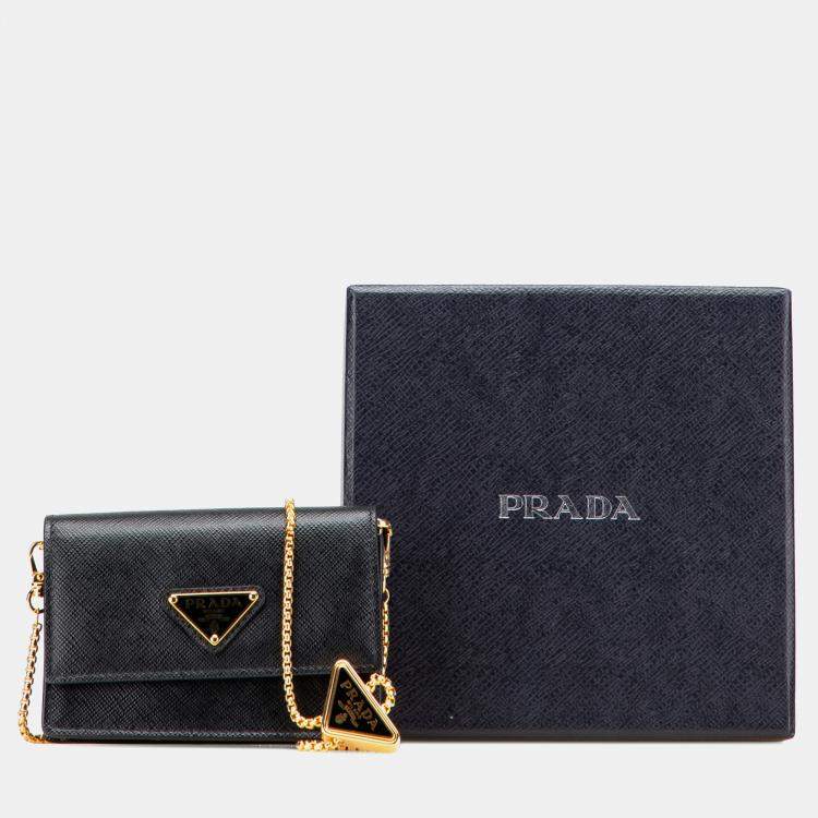 Pre Owned Prada Black Saffiano Card Holder On Chain