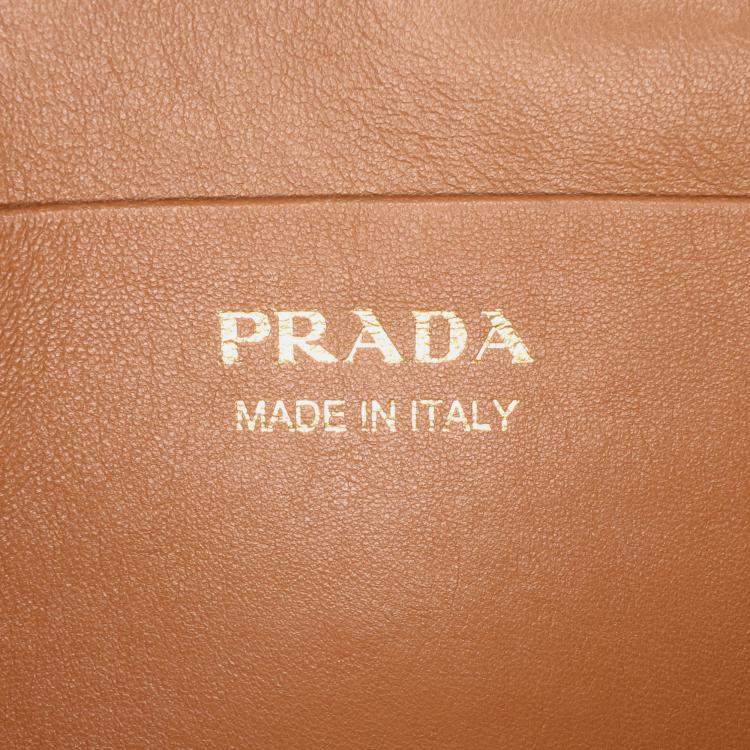 Pre Owned Prada White Mini Vitello Daino Vanity Bag