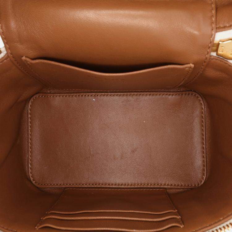 Pre Owned Prada White Mini Vitello Daino Vanity Bag