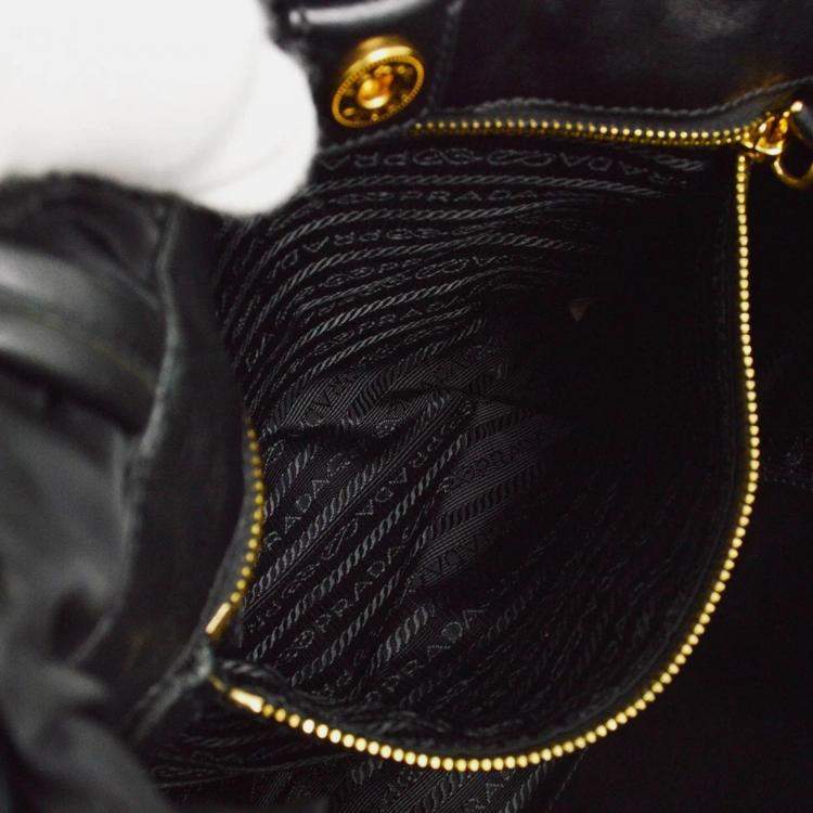 مملوكة مسبقًا Prada Black Nylon Tote Bag