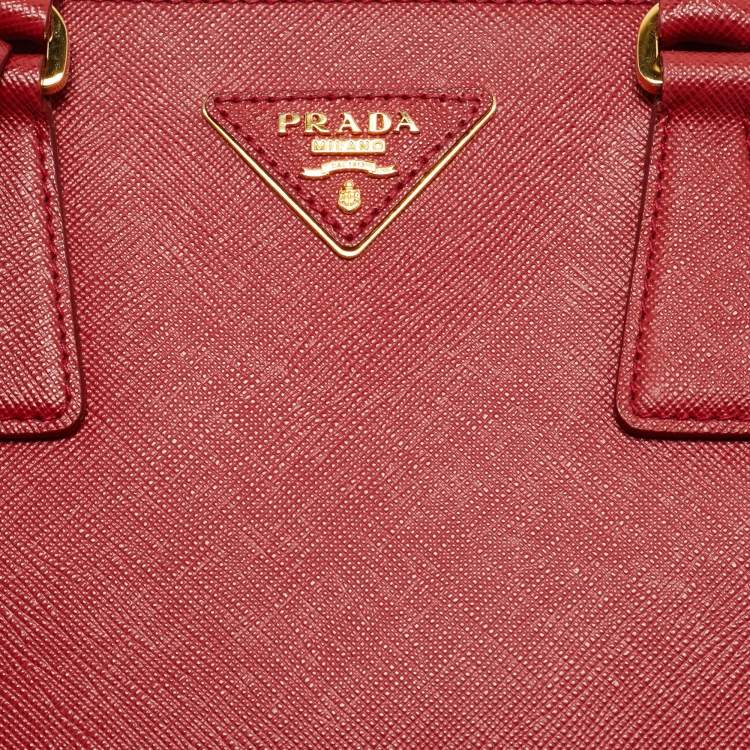 مملوكة مسبقًا Prada Red Saffiano Lux Leather Small Galleria Double Zip Tote
