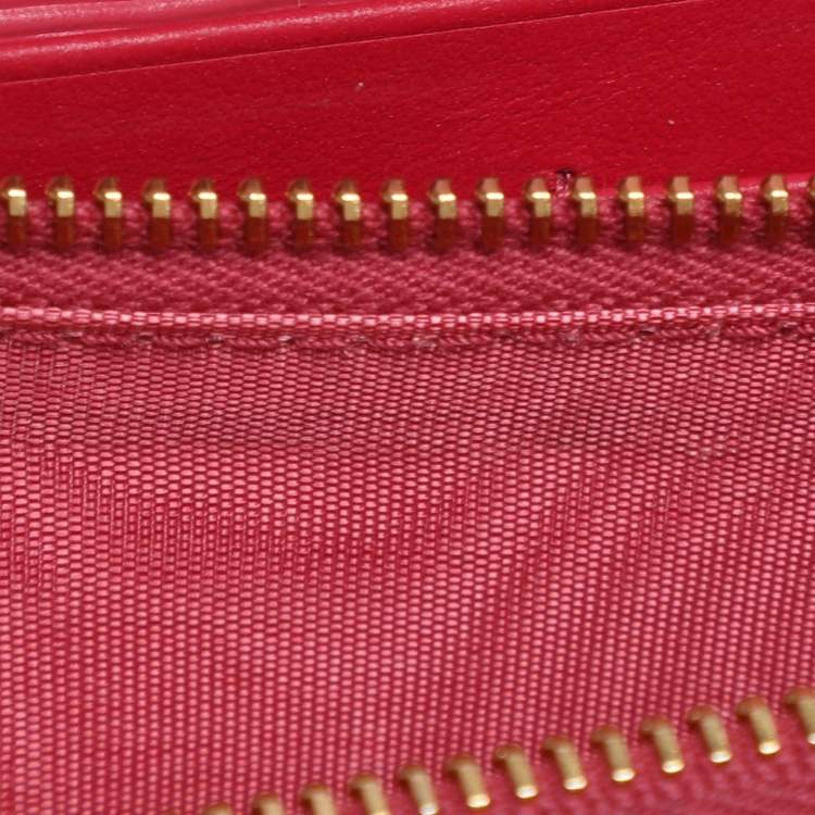 Pre Owned Prada Pink Vitello Move Leather Logo Flap Wallet On Chain