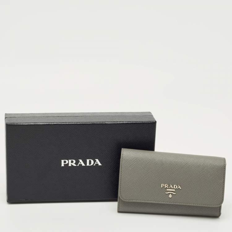 Pre Owned Prada Grey Saffiano Leather Trifold Wallet