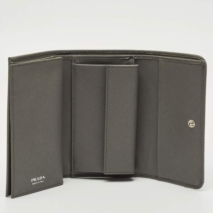 Pre Owned Prada Grey Saffiano Leather Trifold Wallet