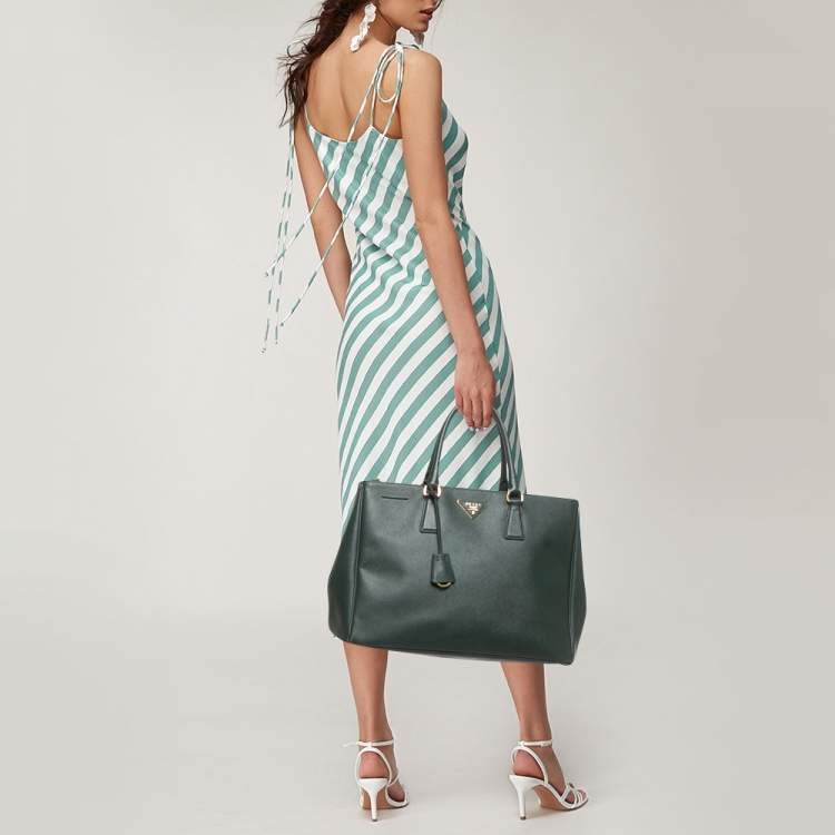 Pre Owned Prada Dark Green Saffiano Lux Leather Large Galleria Double Zip Tote